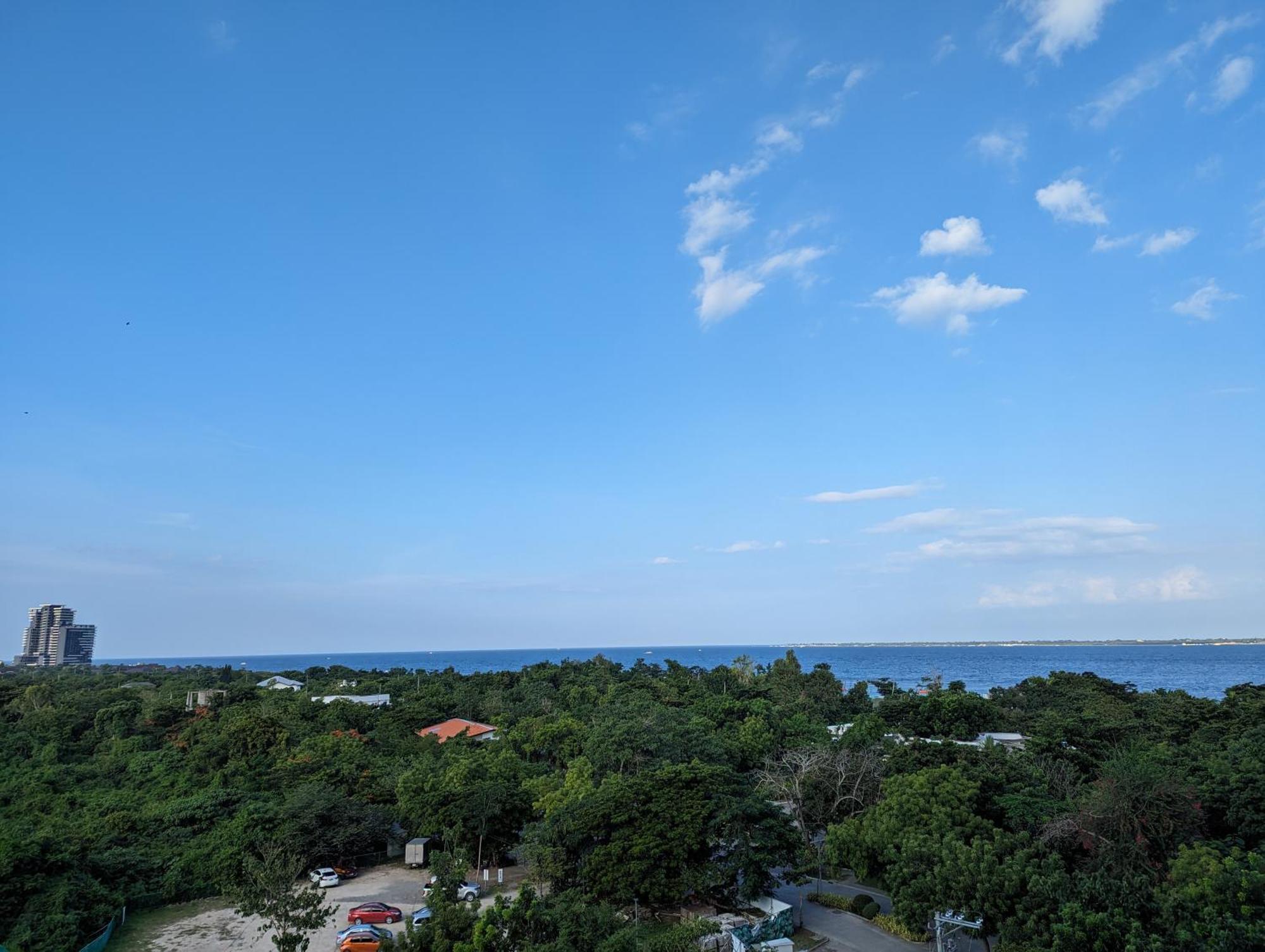 Dominiks Comfort And Silent Studio Tambuli Balcony Pool Mactan Ocean View High Floor Lapu-Lapu City Exterior foto